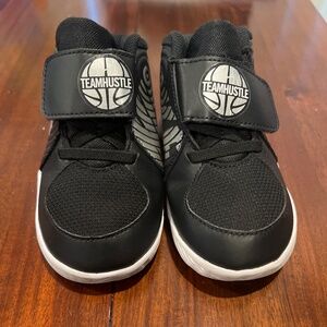 Nike Team Hustle